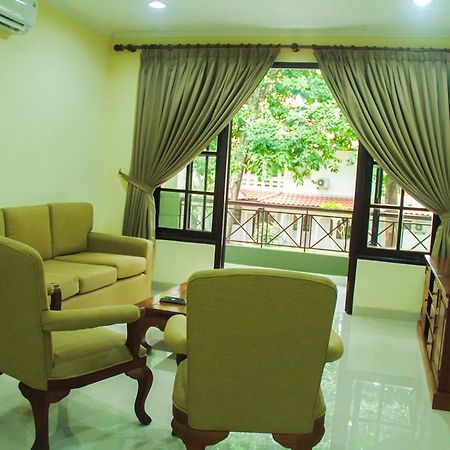 Country Woods Jakarta Apart otel Cilandak  Dış mekan fotoğraf
